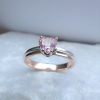 Bague Coeur Rose - photo verticale - Le Lys Blanc